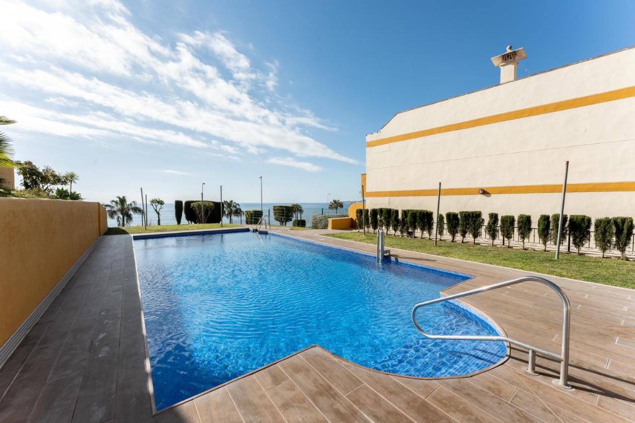 Beachside Retreat With Private Terrace بينالماذينا المظهر الخارجي الصورة